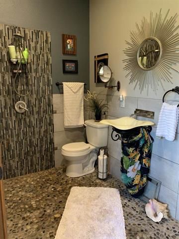 549 Cold Brook Ave, Hot Springs, SD 57747